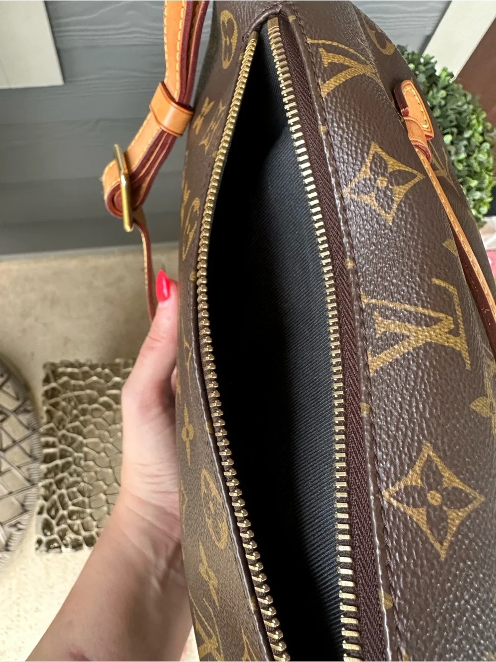 Louis Vuitton Monogram DISCONTINUED Bumbag